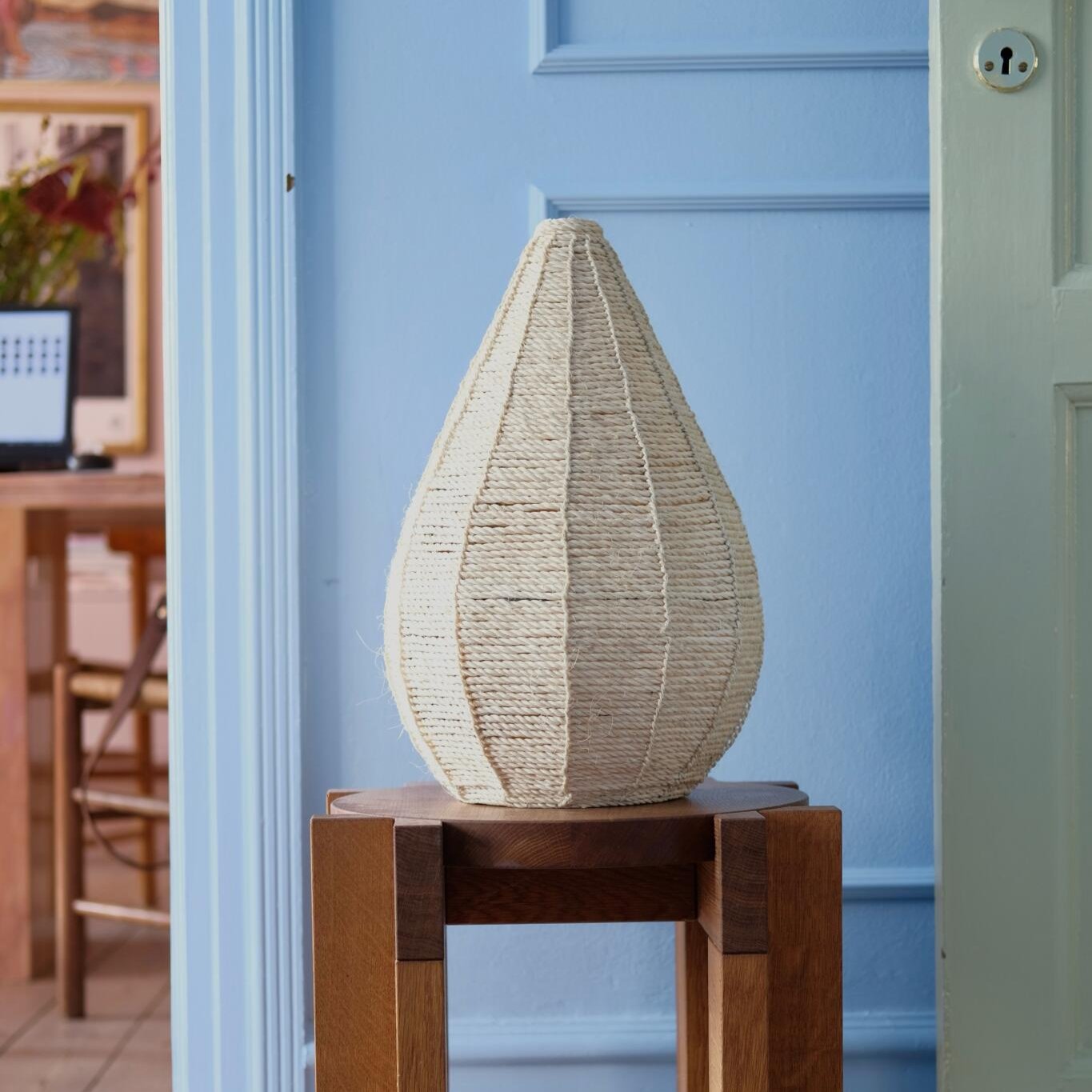 OVA - Håndlavet Bordlampe